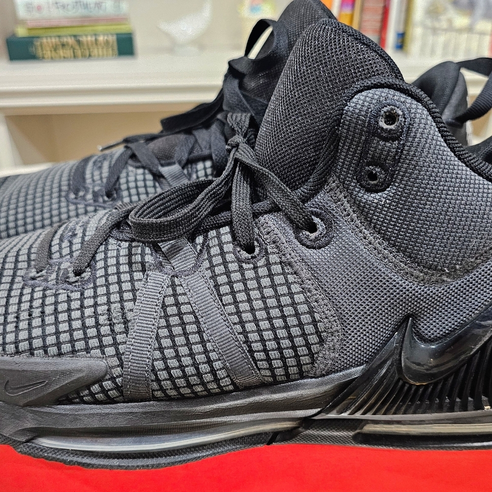 Nike LeBron Witness 7 Sneakers Men size 13 - Picture 2 of 7